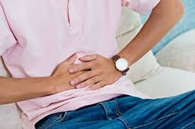 Angin banyak dalam badan tapi susah nak keluar? 11 Cara Mengatasi Perut Kembung Yang Ampuh Hello Sehat