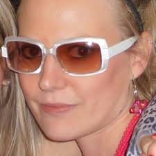 Eileen Conrad (@jeeperselaine)