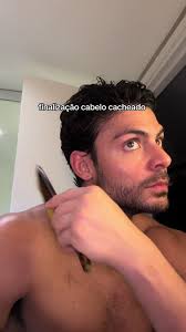 Finalização para Cabelo Cacheado: Dicas e Passos