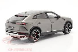 The 2021 lamborghini urus is extreme in almost every way, which is exactly what's expected when a legendary supercar maker builds an suv. Autoart 1 18 Lamborghini Urus Baujahr 2018 Matt Grau 79164 Modellauto 79164 674110791648