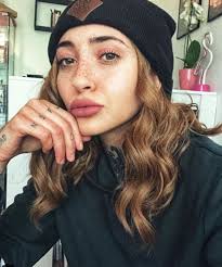 We hebben afgesproken voor een reportage over haar en haar band dool, de. Christina Curry Doet Oproep Na Ontdekken Tumor Ga Naar Een Arts Als Je Iets Geks Voelt Show Ad Nl