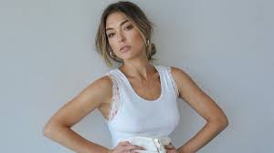 Luke jacobz net worth, height & wife. Annabelle Stephenson Joins Home And Away As The Wife Of Detective Angelo Rosetta 7news Com Au
