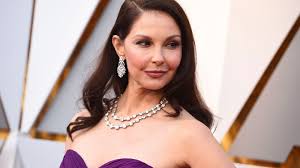 Ashley judd is currently single. 5 Hot Photos Of Ashley Judd S Face Sheknows