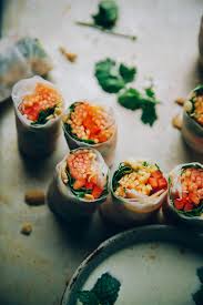 So Fresh Papaya Salad Rolls Salad Rolls Papaya Recipes Raw Food Recipes