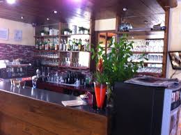 Ogni famiglia originaria del luogo fa parte del cosiddetto comune patriziale e ha la responsabilità della manutenzione di ogni bene ricadente all'interno dei confini del comune. Ristorante Del Ponte Startseite Cugnasco Speisekarte Preise Restaurant Bewertungen Facebook