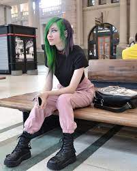 Discover affordable and fashionable women's clothing online at shein. Reddit The Front Page Of The Internet Fashion Streetwear Fashion Women Streetwear Fashion