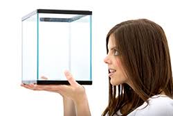 Looking for beach themed crafts and activities for your kids? New Uses For Your Old Aquarium