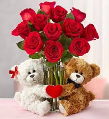 Thurston flowers works hard to craft outstanding floral arrangements and provide exceptional customer satisfaction to springfield, or. Valentine S Day Roses With Sweetheart Bears Valentines Flowers Valentine Flower Arrangements Valentine Decorations