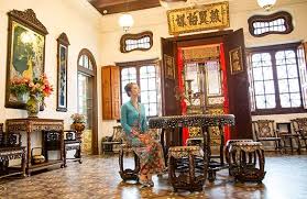 Baba nyonya mengkekalkan kebanyakan budaya dan kepercayaan nenek moyang mereka, tetapi bahasa dan budaya melayu telah diasimilasi. Pin Di Wisata