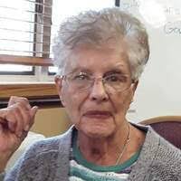 Beth Pettit's Instagram, Twitter & Facebook