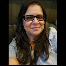 Restaurant employees change gloves after touching non-food items