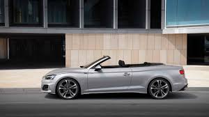 700 newtonmeter die ingolstädter haben die front des a5 merklich überarbeitet. Neuer Schwung Fur Den Audi A5 Der Autotester De