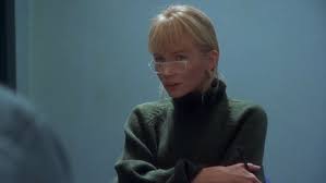 Kad pobjegne, stopira ni manje ni više nego. Rebecca De Mornay Never Talk To Strangers 1995 Rebecca De Mornay Talk To Strangers Stranger