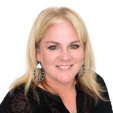 Amy Goss's Instagram, Twitter & Facebook