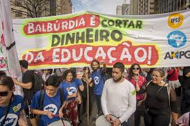 Maybe you would like to learn more about one of these? Manifestacoes De Hoje Fazem Parte De Movimento Encadeado Vermelho