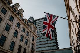 The flag of great britain, commonly known as king's colours, the union jack, or the british flag, was used at sea from 1606 and more generally from 1707 to 1801. Great Britain Flag Photo Free Flag Image On Unsplash
