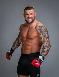 Karlos vemola je po operaci, bude zápas s mikuláškem? Karlos Terminator Vemola Extrifit Sport Nutrition
