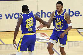 Bazemore jokes about how tall his teammates are 😂. Warriors Kent Bazemore Gets Last Word In Back And Forth With All Star Bradley Beal