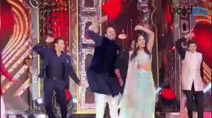 Isha Ambani Wedding Salman Khan Turns Background Dancer For Anant Ambani Boldsky Youtube The crazy rich asians hosted the gala wedding yesterday.