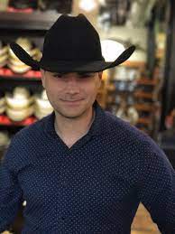 Ben shapiro has been ridiculed after posting a video of himself purchasing a single plank of wood at home depot to push back against activists calling for a boycott over the company's apolitical stance. Ben Shapiro On Twitter Texas