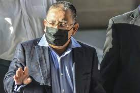 From wikipedia, the free encyclopedia. High Court Grants Isa Samad Stay Of Execution Raises Bail To Rm1 5m Malaysia Malay Mail