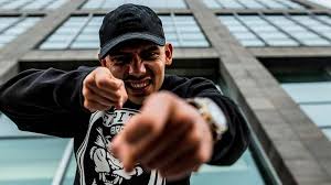 kɐpiˌtal ˈbɾa) and informally as capital. Capital Bra Kundigt Eigenen Eistee An Hiphop De