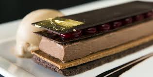 Cocoa Sable Crispy Praline 64 Cocoa Phyllo Chocolate Cream Raspberry Yuzu Fluid Gel Chocolate Plaque Praline Ice Cream Desserts Food Pastry Desserts