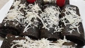 Pagi2 nich.udah rajin bikin jajan pasar.kalau biasanya udah sering bikin dadar gulung ijo.isi enten.kali ini bikin dadar gulung isi coklat.isi pisang, coklat dan keju.soalnya dapat kiriman pisang raja yang harum dan ranum dari mertua.masih ada beberapa biji.sayang aja kalau nggak di buat. Resep Dadar Gulung Pisang Coklat Jajanan Tradisional Yang Selalu Bikin Ketagihan Cobain Yuk Tribunstyle Com