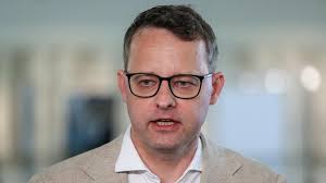 Poszukiwany *LISTEM GOŃCZYM* poseł pis zabiera głos