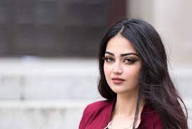 أذا أردت أن تكرهني فلك مطلق الحريه لكن لا تتصرف وكأنك تحبني my love