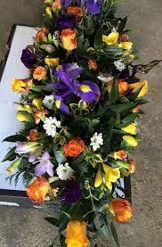 Pin By Shelia Eversole On Grave Decorations With Images Funeral Floral Funeral Floral Arrangements Grave Decorations