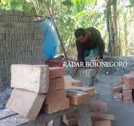 Kini.. Produksi Bata, Bergantung Cuaca - Radar Bojonegoro