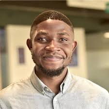 This month October will be my official 10 years at Maersk. To think back,  my first day at Maersk was extremely overwhelming... I didn't want to  return. Well , I'm so glad