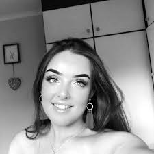 Jasmine Dana's Instagram, Twitter & Facebook