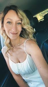 Pamela Hough's Instagram, Twitter & Facebook