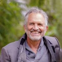 Vertical Mausoleum. Hollywood Forever Cementery by Lehrer Architects +  Arquitectura y Diseño