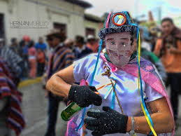 Caribe, orinoquía, pacífica, andina y amazonía, tienen trajes típicos que las identifican. Pin En Personajes Populares Ecuatorianos
