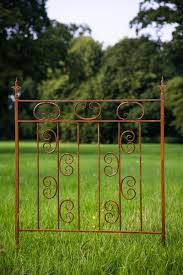 Rankgitter Steckzaun Tora Aus Metall In 2020 Rankgitter Steckzaun Zaun