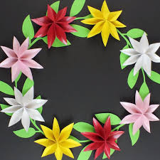 Papierblumen Basteln Schnell Einfach Als Tischdeko Als Blumenkranz Als Basteln In 2020 Paper Flowers Craft Flower Crafts Easy Paper Flowers