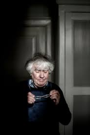 Geert mak is a popular writer and a prominent commentator on culture and politics from the netherlands. Geert Mak Chroniqueur In Tijden Van Nepnieuws Het Parool