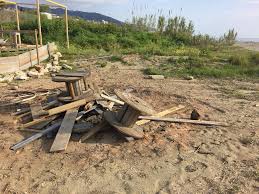 Environmental pollution is one the greatest challenges that the world is facing today. Pollution Plage De L Arinella France 3 Corse Viastella Facebook