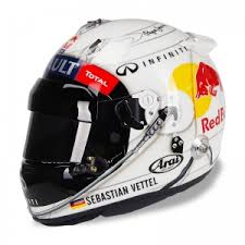 Er startet seit 2007 in der formel 1 und gewann dort in der saison 2010 als zweiter deutscher nach michael schumacher und bislang jüngster fahrer. Motorsport101 Dre S Top 10 Sebastian Vettel Helmet Designs