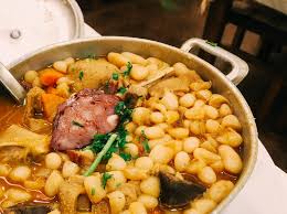 7 Portuguese Dishes And Porto Restaurants You Need To Try Now Via A World To Travel 9 02 2019 Portugal Has Drawn Some Worldw Dishes Food Portuguese Recipes