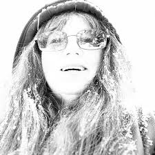 Here's something that's always bothered me about Scytale. When we first  meet him he's a Face Dancer assassin. When we meet him next he's a member  of the Masheikh, something that shouldn't