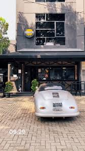 Tersedia di semua outlet lawless burgerbar sampai tanggal 15 juni 2021. Lawlessburgerbar Hashtag Videos On Tiktok