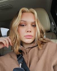 Erica Pearson's Instagram, Twitter & Facebook