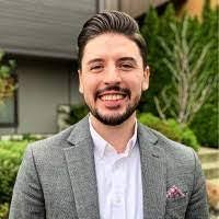 Ali Studer's Instagram, Twitter & Facebook