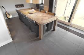 voordelig bij tegels com vloertegels tafel en stoelen tegels