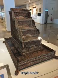 The islamic arts museum malaysia (malay: Islamic Arts Museum Malaysia Kuala Lumpur