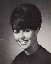 I wanted to let anyone from the early 60's that Susan Murphy-Phair passed  away Aug24 2023.